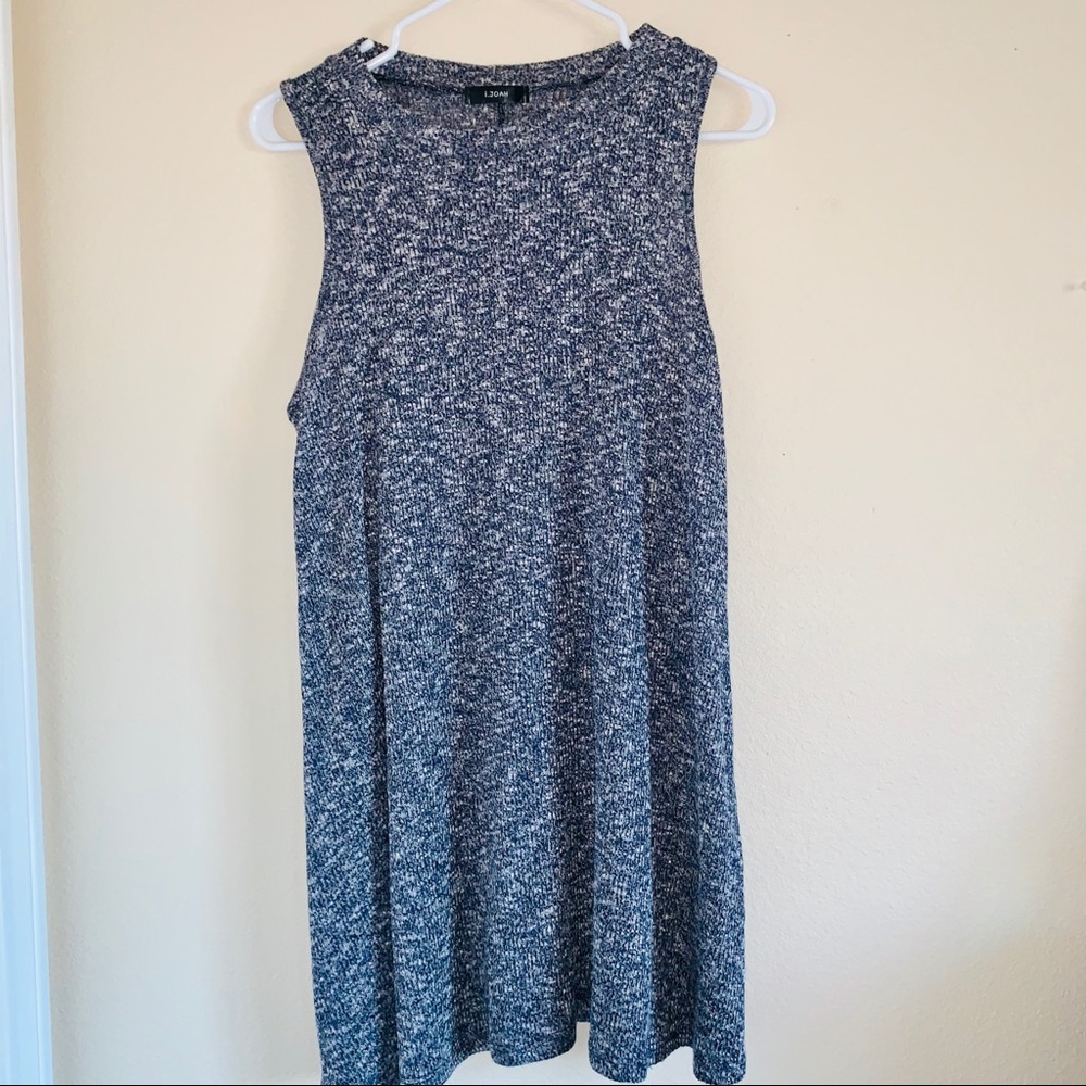 •• Scoop neck dress••